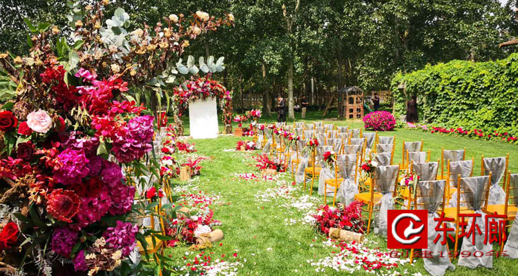 北京草坪婚礼策划：唯美芬芳